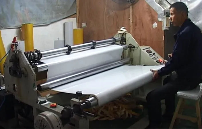 Film cutting machine